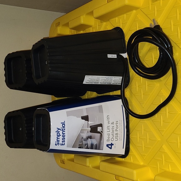 Dorm Bed Lifts With Outlets & USB Ports, Simply Essential - NWT - Picture 3 of 7